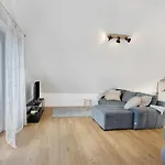 Dachstudio Am Donau Rad Weg 아파트