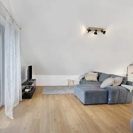 Dachstudio Am Donau Rad Weg 아파트