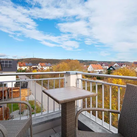 Dachstudio Am Donau Rad Weg Apartmán *